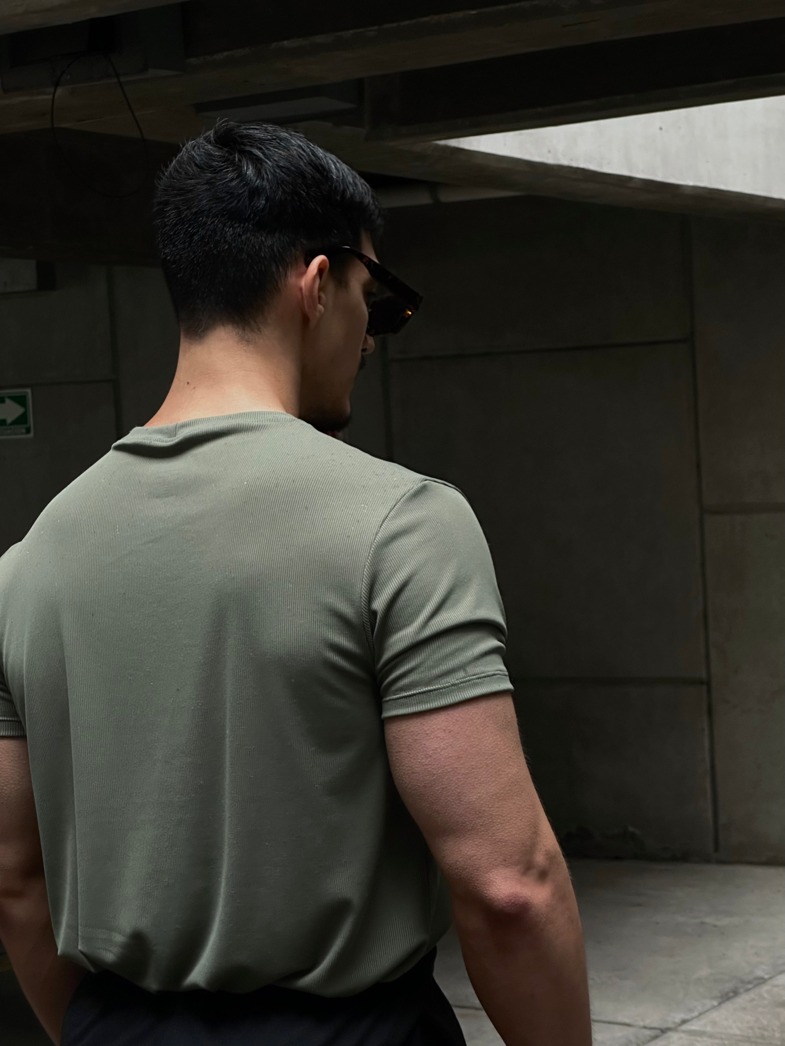 DROP 007 -BASIC TEE